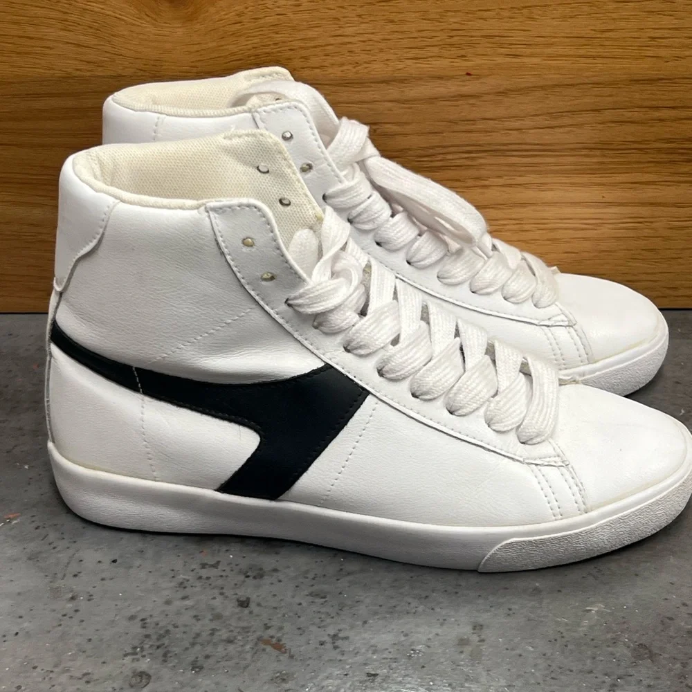NWOT Rachel Zoe White leather high tops size 9 - Picture 1 of 6